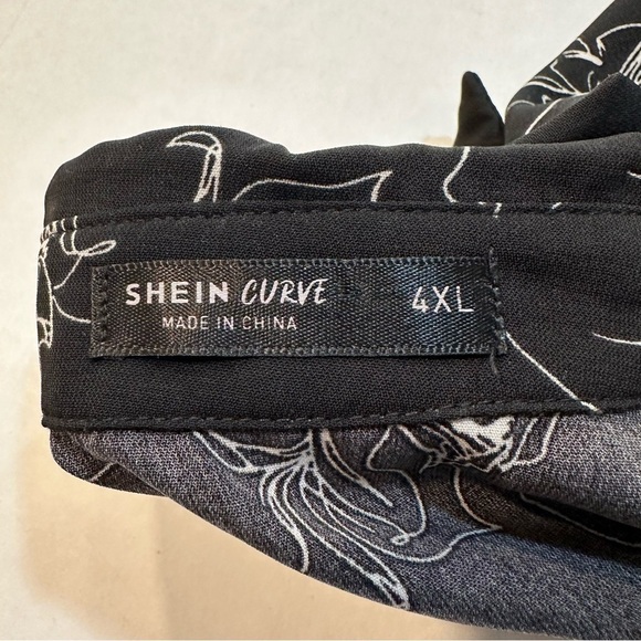 SHEIN Black Jumpsuit Button Front Allover Floral Print Size 4XL B33#43 - Picture 7 of 9